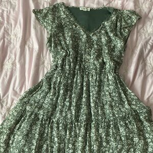 Chic Floral Midi Dress in Green